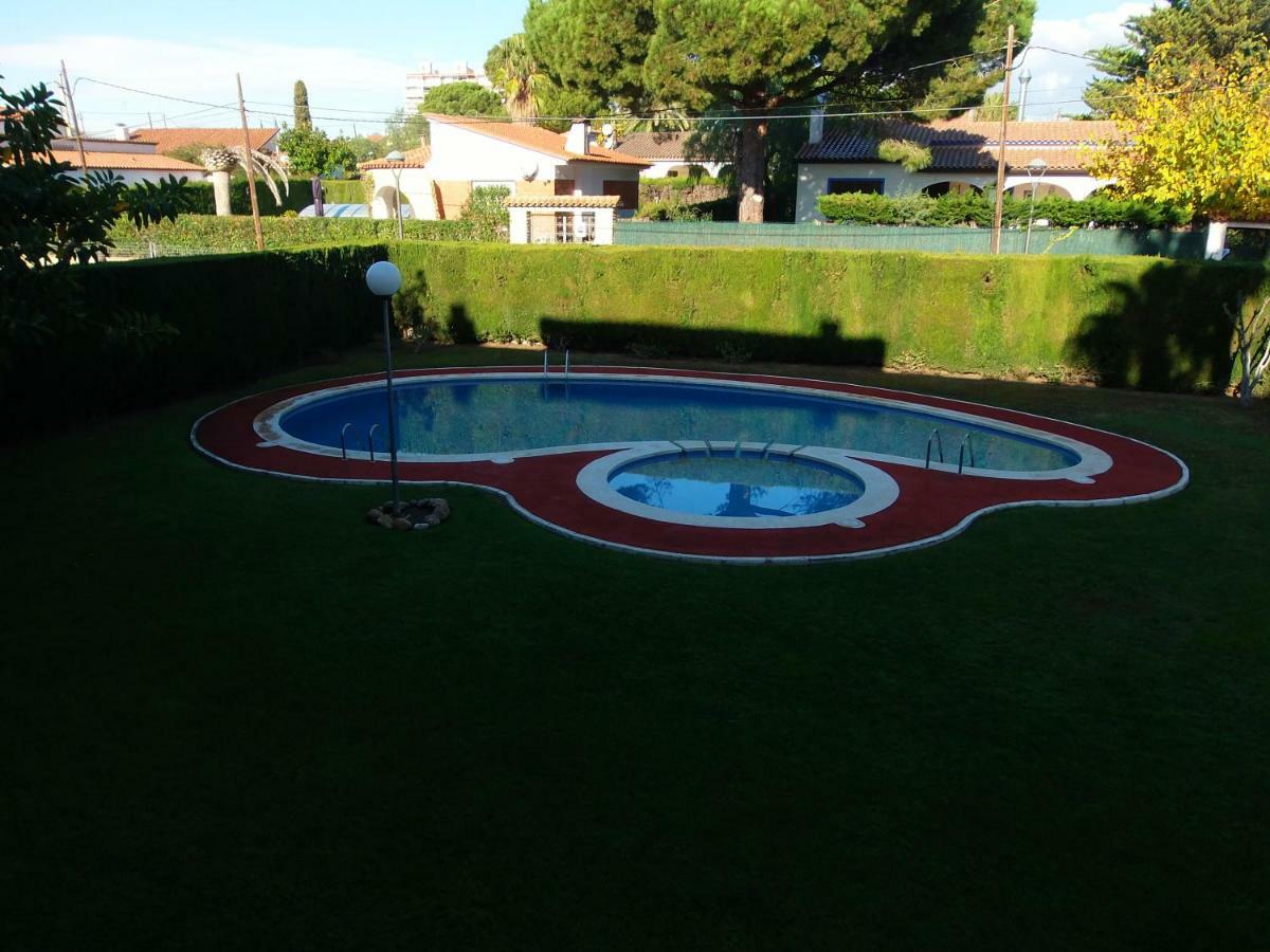 Cozzy Flat In A Quiet And Nice Area / Acogedor Apartamento En Zona Tranquila Y Agradable Cambrils Exterior photo